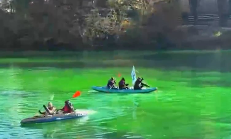 Greta Thunberg Venecia canal verde