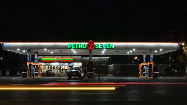 Gasolinera Petro Seven.