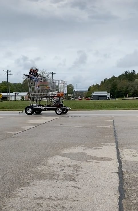 Carrito del super como coche