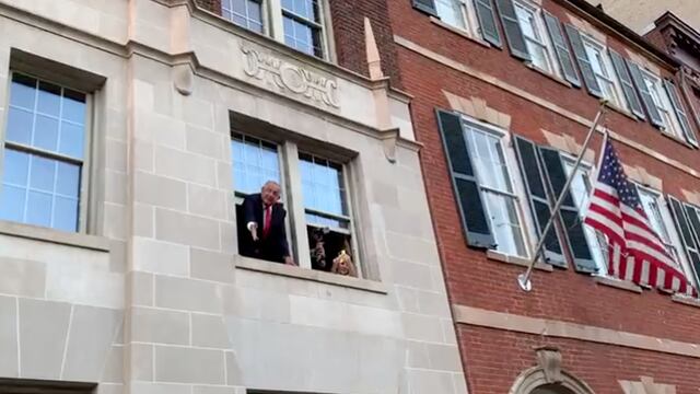 AMLO hablando a sus paisanos en Washington