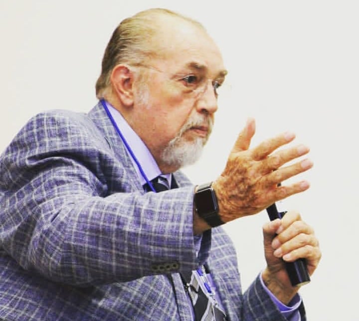 José Lavat