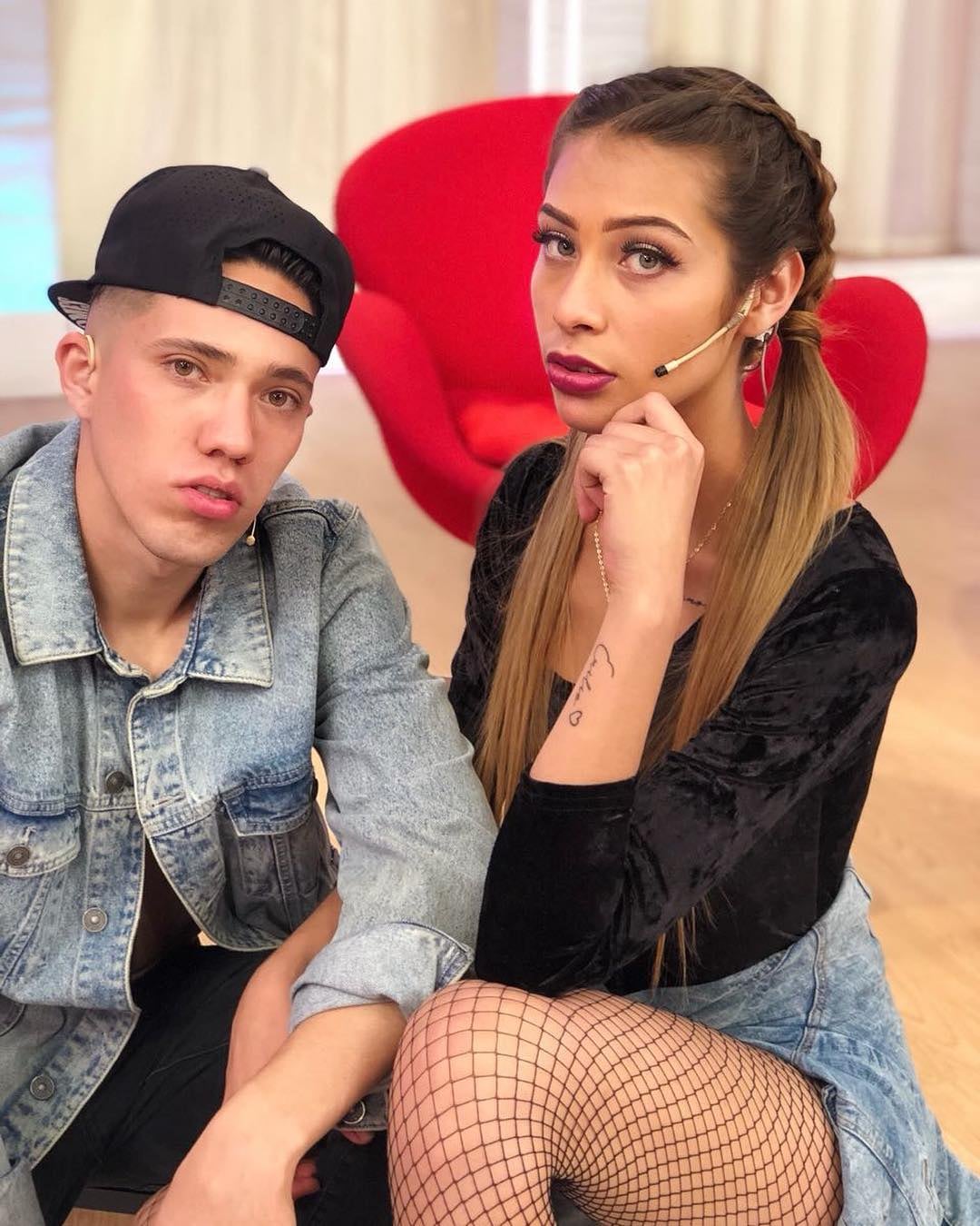 Alexia García con Óscar, su amor en Enamorándonos.