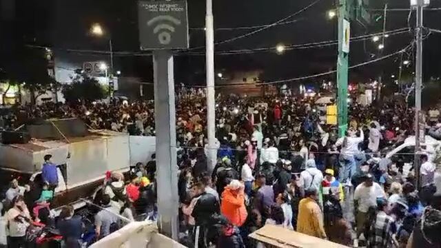 Motociclistas toman calles de la CDMX con "Todos somos un solo barrio"