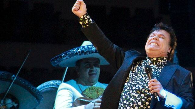 “Ya no llores fiel guitarra todo tiene su final, ya verás que con el tiempo tus cuerdas se romperán, yo espero que en Bellas Artes tus pendientes cumplirán…”