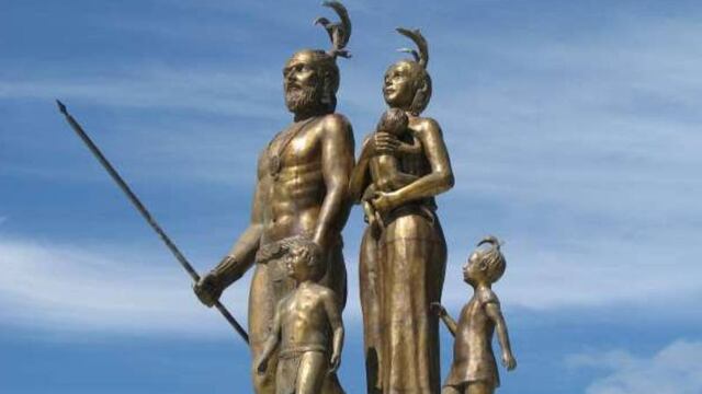 Estatua de Gonzalo Guerrero y su familia maya