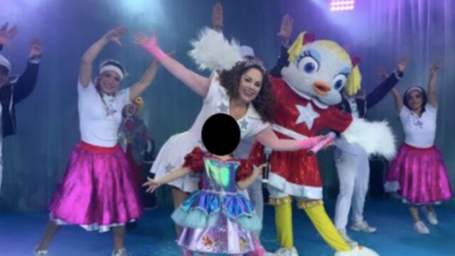 Tatiana canta en fiesta de cumpleaños de la hija del Canelo