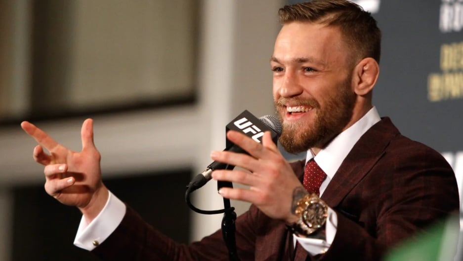 Conor McGregor presume un reloj Jacob & Co.