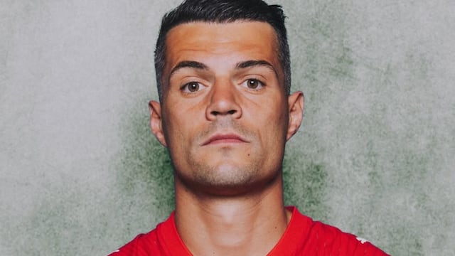 Granit Xhaka es el capitán de la Selección de Suiza y mediocampista del Sunderland.