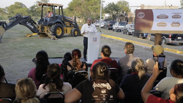 Andrés Mijes arranca obra vial de 25 mdp para mejorar movilidad en Escobedo.