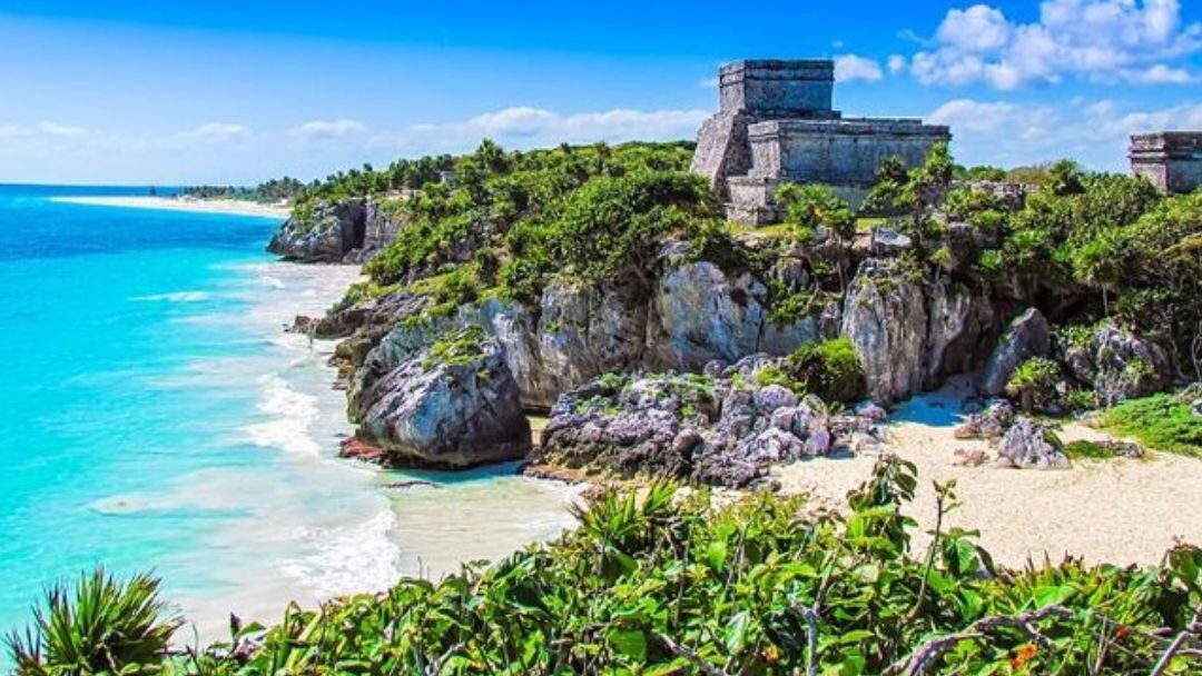 Vacaciones en Tulum y Bacalar por el Tren Maya