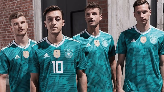 Alemania con su uniforme verde.