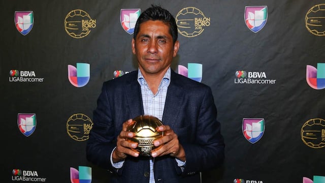 Jorge Campos en una entrega de premios