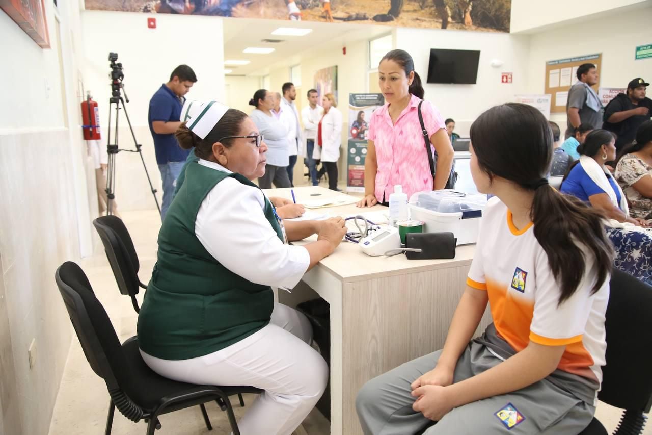 Gobierno de Alfonso Durazo lleva servicios de salud gratuitos a pueblos yaquis en Sonora.