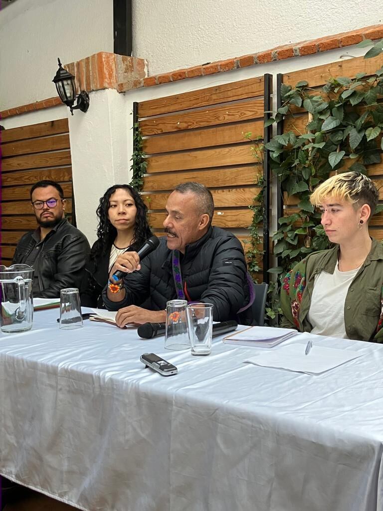 Conferencia de prensa donde se anunció la caravana nacional e internacional a territorio zapatista por los 30 años del EZLN