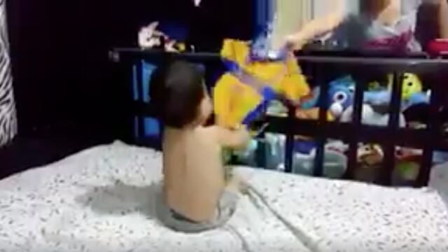 Sólo los colores felinos terminaron con su llanto.