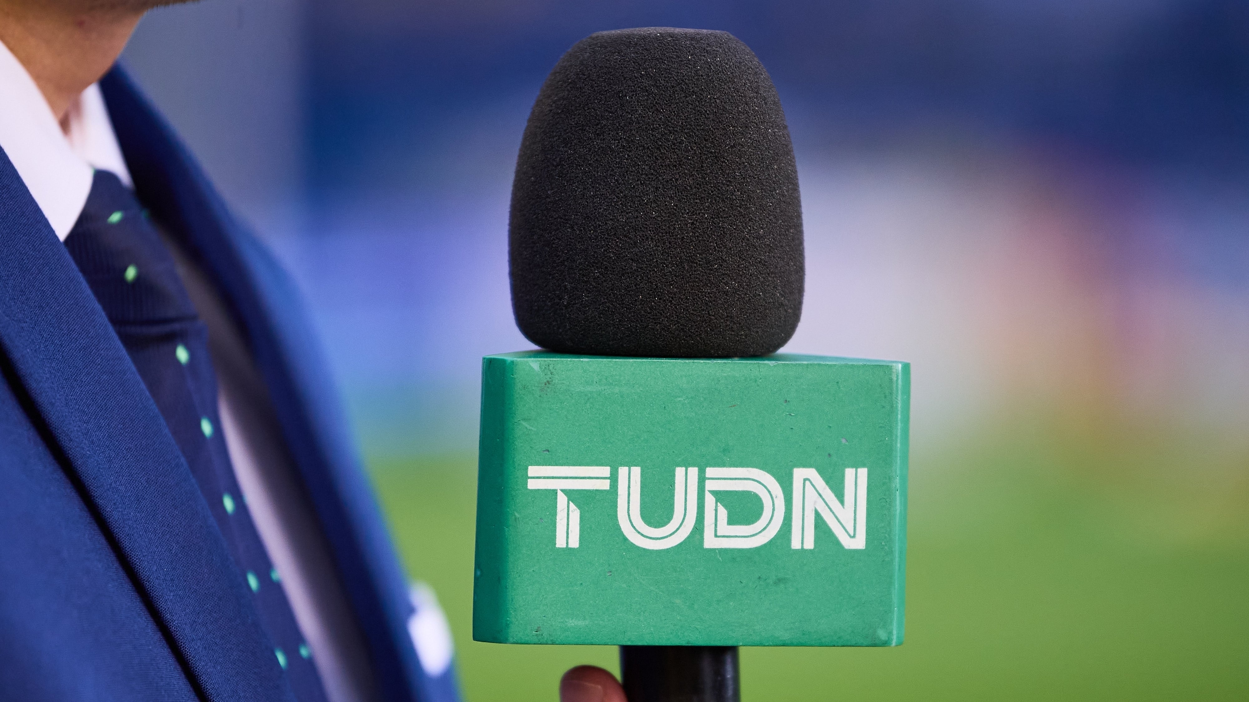 Bombazo en los foros: Importante periodista de ESPN llegará a TUDN y le quitará la chamba a alguien por pedido del Vasco