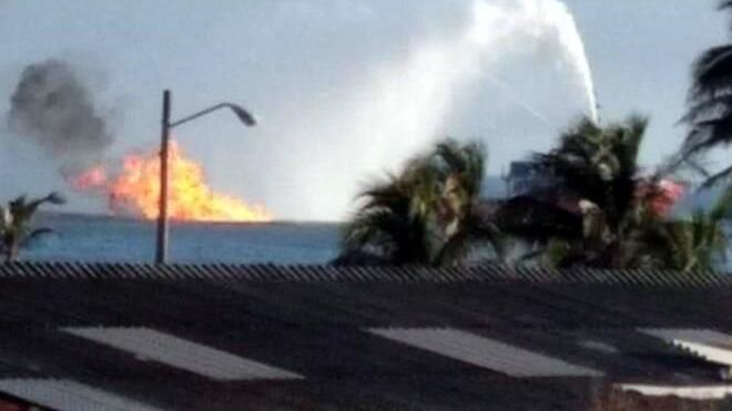 Explota un ducto de Pemex cerca de Dos Bocas