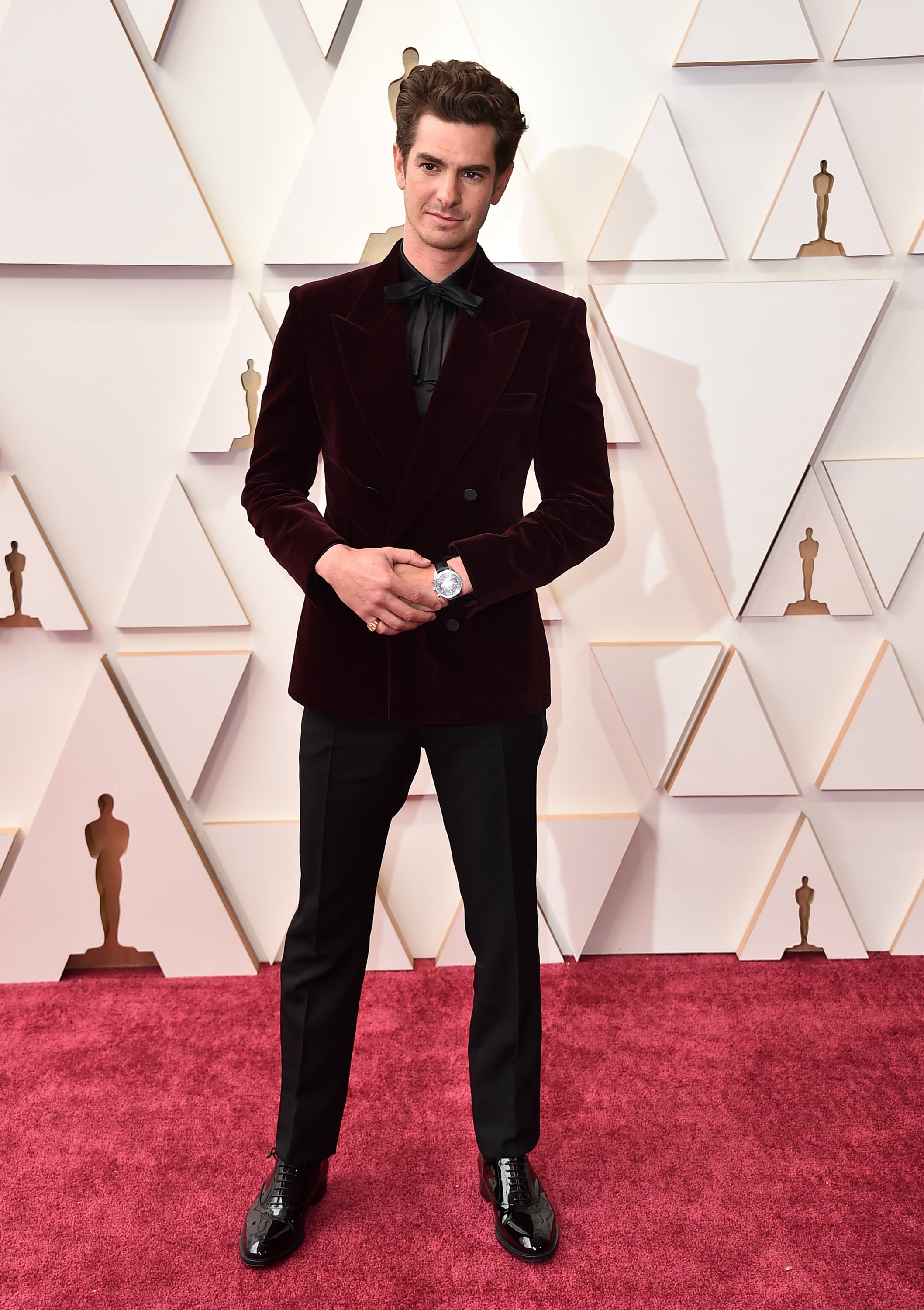 Andrew Garfield en la Alfombra Roja de los Oscar 2022