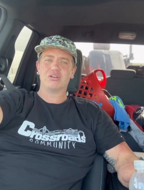 Acusan de asesinato a Dayton Webber, jugador amputado de lanzamiento de sacos