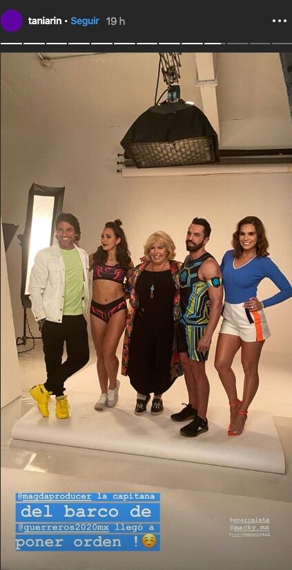 Tania Rincón y el equipo de Guerreros con Magda Rodríguez