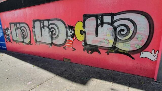 El mural de Sarah Andersen vandalizado.