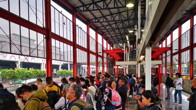 Tren Suburbano hoy 24 de junio, reportan retrasos por obras de conexión al AIFA