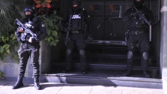 Rescatan a 30 extranjeros de un hotel, estarían secuestrados