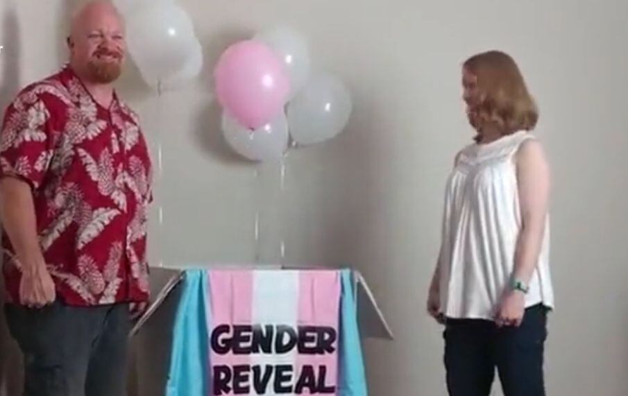 revelación de género trans