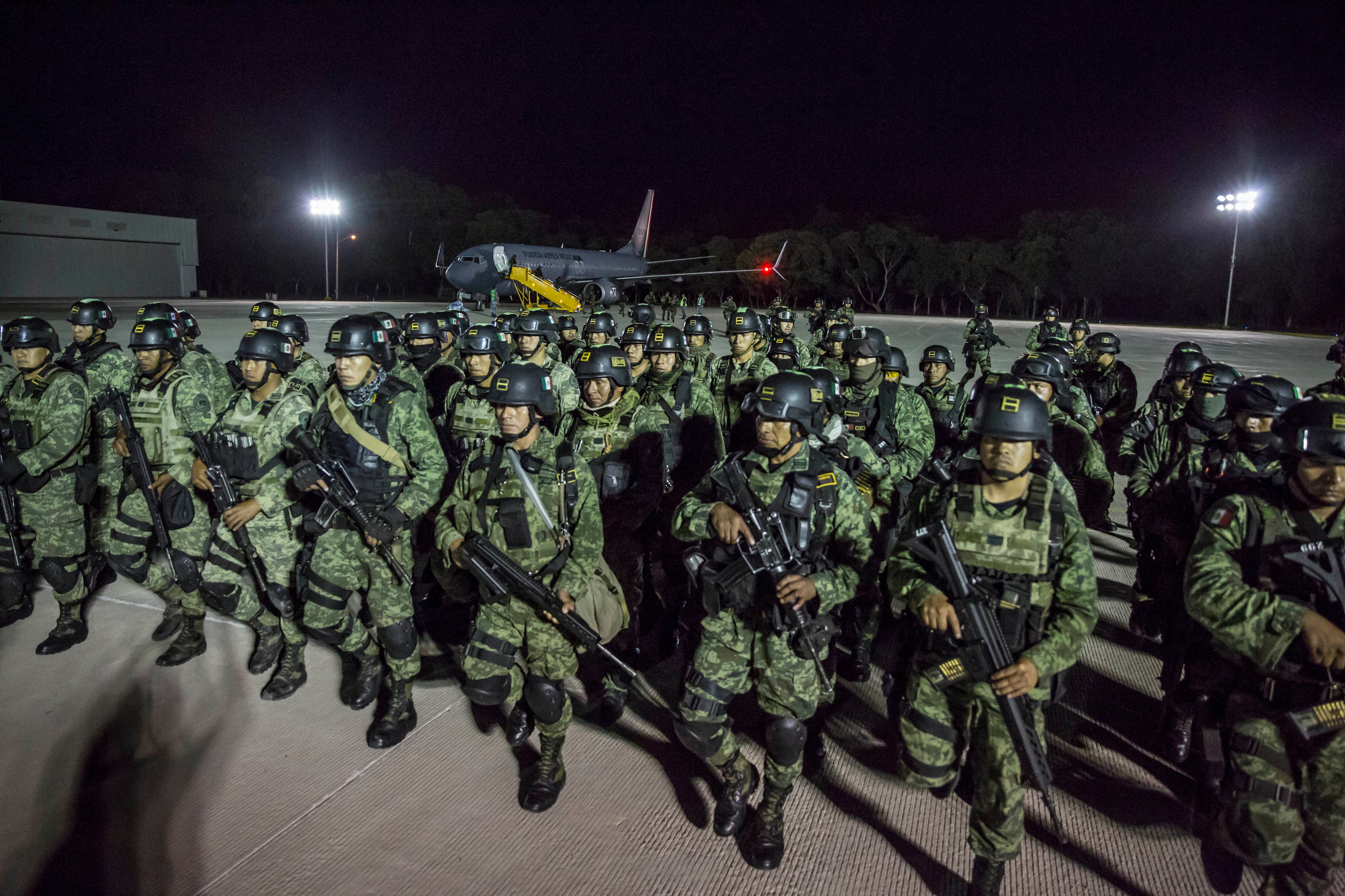 Militares arribando a Culiacán.