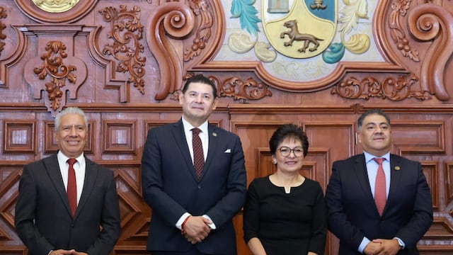 Armenta destaca avances de la BUAP y respalda su autonomía