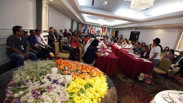 Reunión de representantes indígenas y gobiernos de Centroamérica