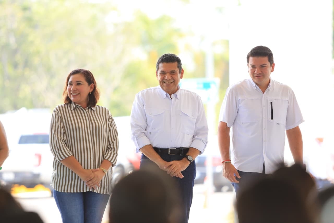 Javier May inaugura tramo de vía Reforma-Dos Bocas con más de 300 mdp