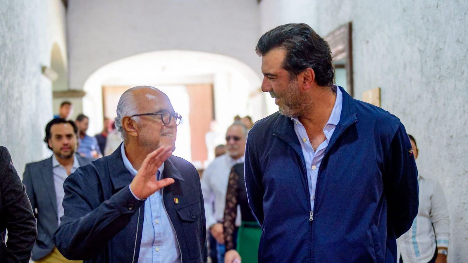 Miguel Ángel Navarro Quintero, gobernador de Nayarit, confirma nuevo vuelo directo de Viva Aerobus entre el AIFA y Tepic