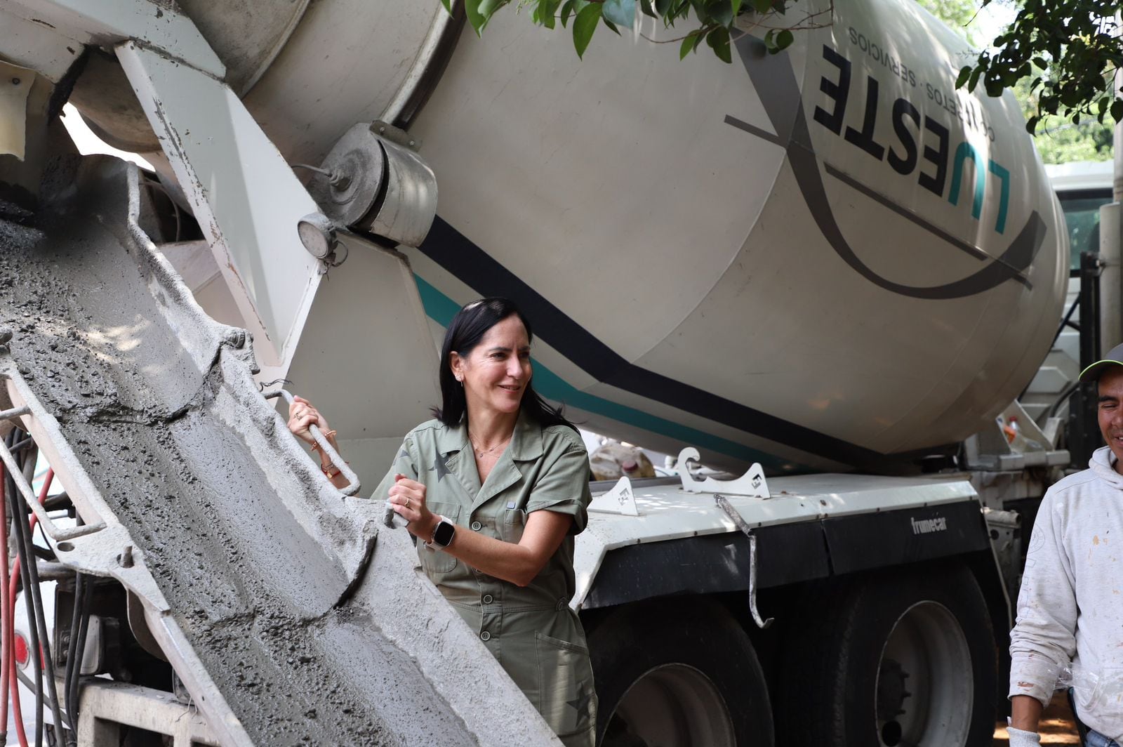 Lía Limón en la entrega de obras