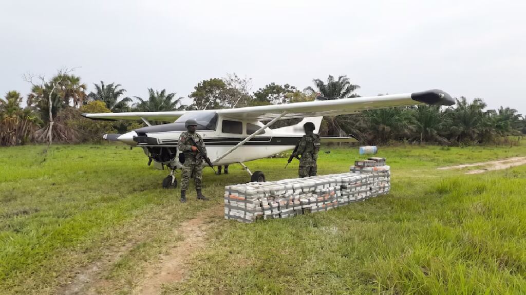 Presión crece sobre alcalde de MC tras decomiso de avioneta en Tabasco