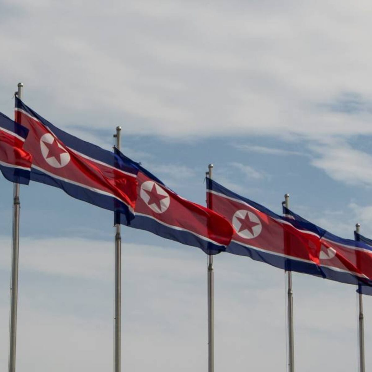 ¿Y si enviamos una flotilla con ayuda humanitaria a Corea del Norte?