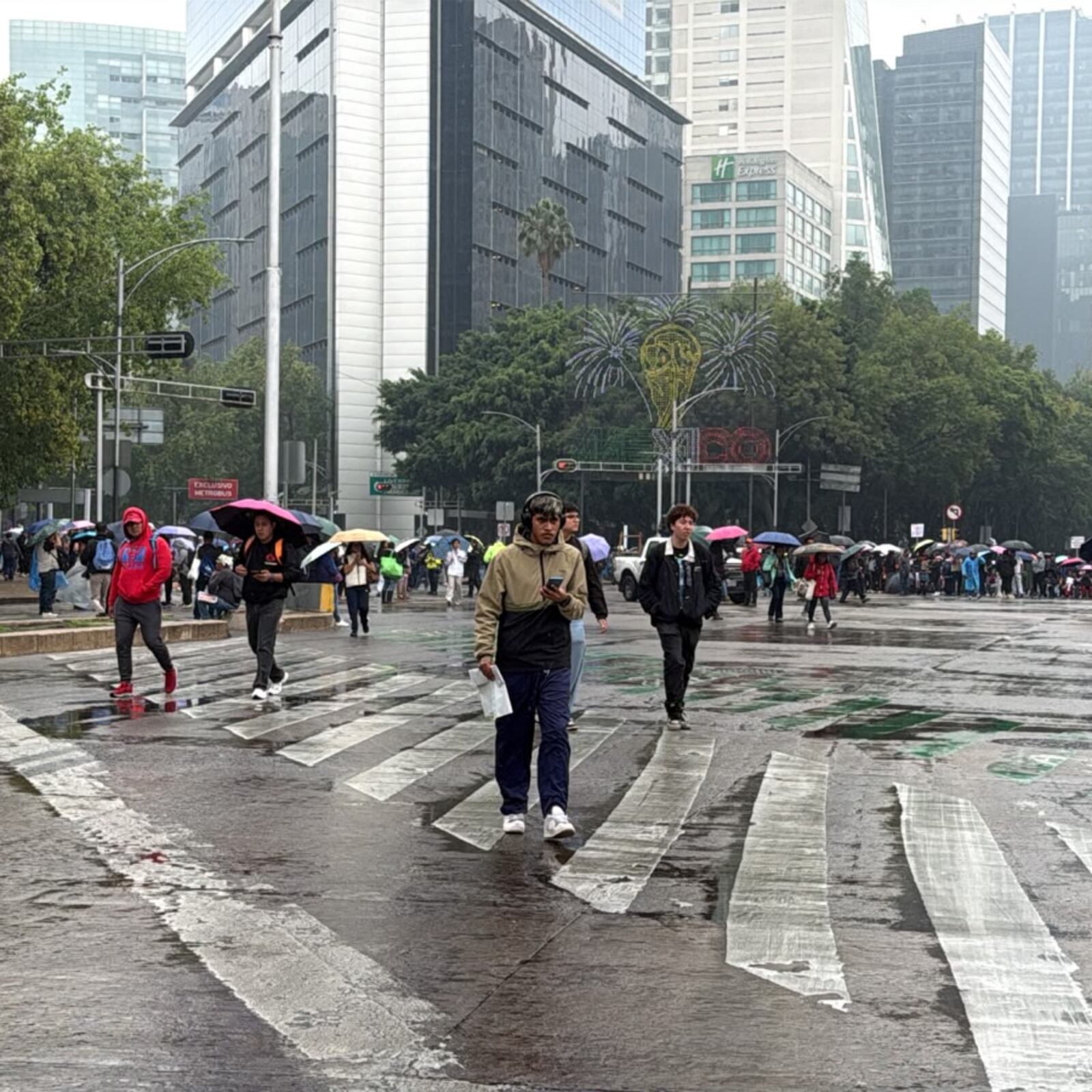 Bloqueos de la CNTE colapsan Reforma e Insurgentes