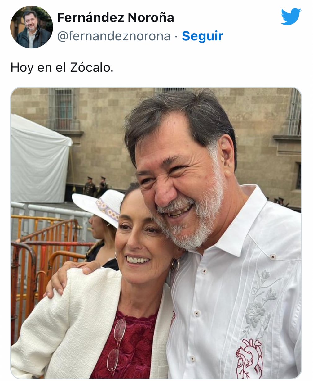 Noroña abraza a Claudia