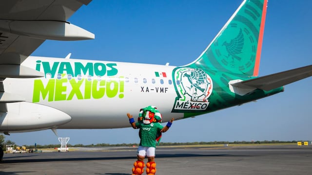 VivaAerobus ha pintado un avión con la camiseta oficial de la Selección Nacional.
