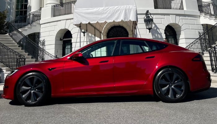 Tesla: este fue el vehículo comprado por Donald Trump para apoyar a Elon Musk