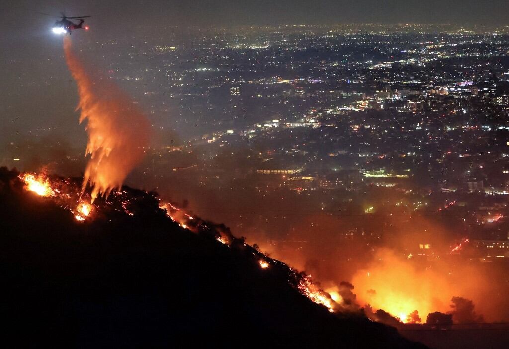 Incendios en Los Ángeles en la zona de Hollywood Hills.