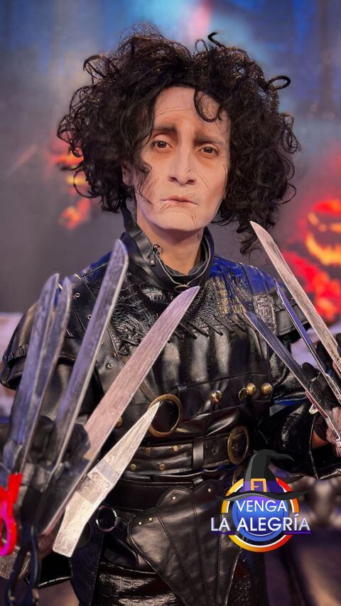 Sergio Sepúlveda , conductor de Venga La Alegría disfrazado como ‘Joven Manos de Tijera’.