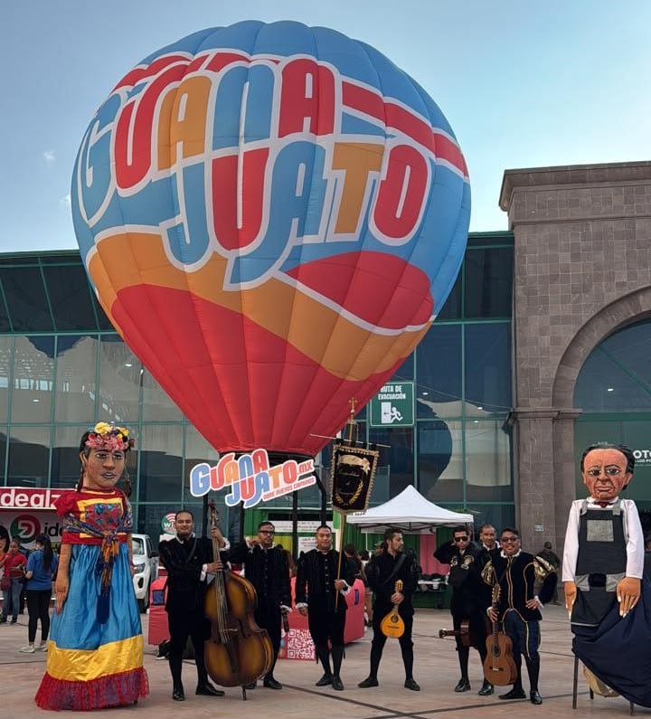 Libia Dennise lleva cultura y gastronomía de Guanajuato a FENAPO 2026.