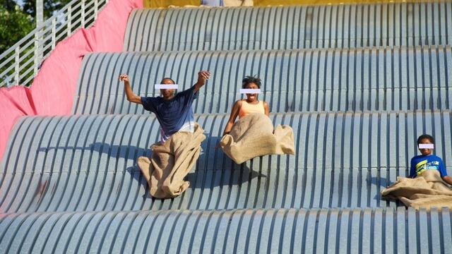 Tobogán gigante en Detroit genera polémica en Estados Unidos