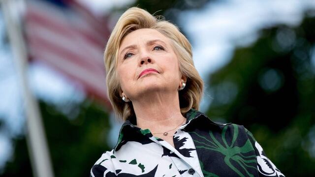 Clinton, 10 puntos arriba