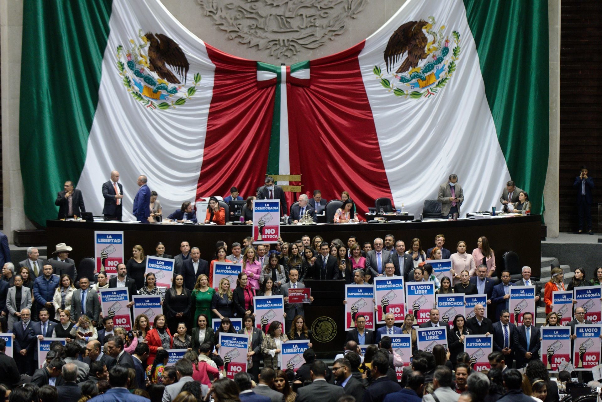 Plan B de reforma electoral de AMLO