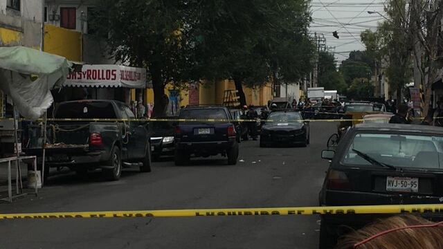 La esposa y la hija del fallecido resultaron lesionadas.