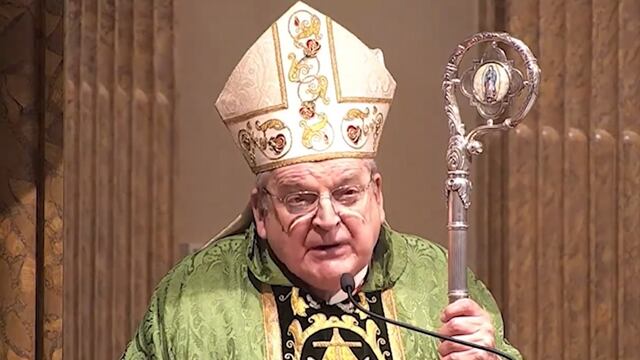 Cardenal que criticó la vacunación es hospitalizado por Covid-19