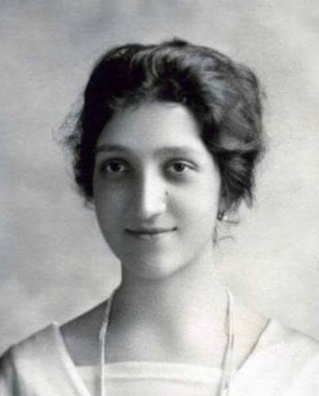 Antonieta Rivas Mercado, se mató en la catedral de Notre Dame