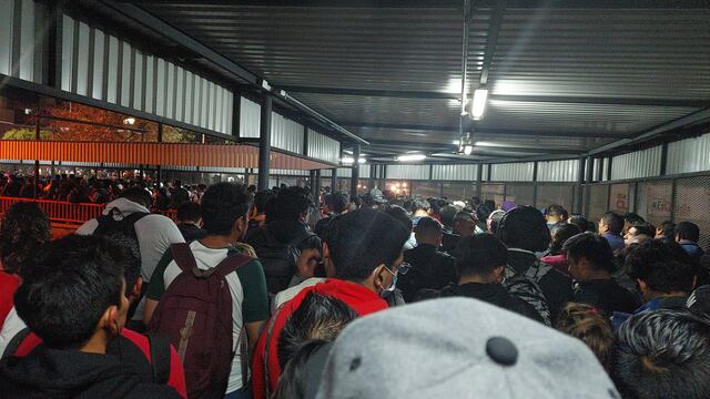 ¿Qué pasa en la Línea A del Metro CDMX? Implementan dosificación de personas para el acceso a los andenes